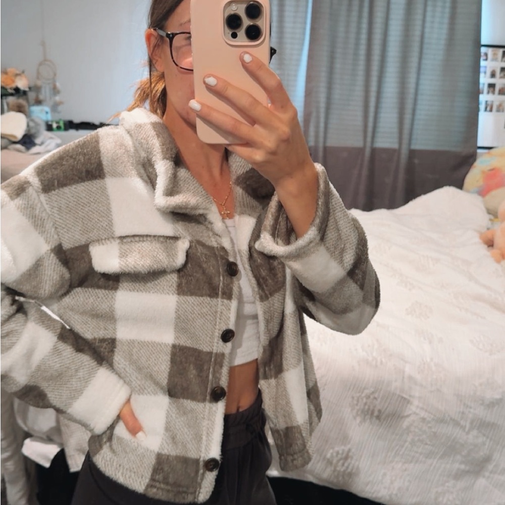 Plaid Button-Up Women's Jacket